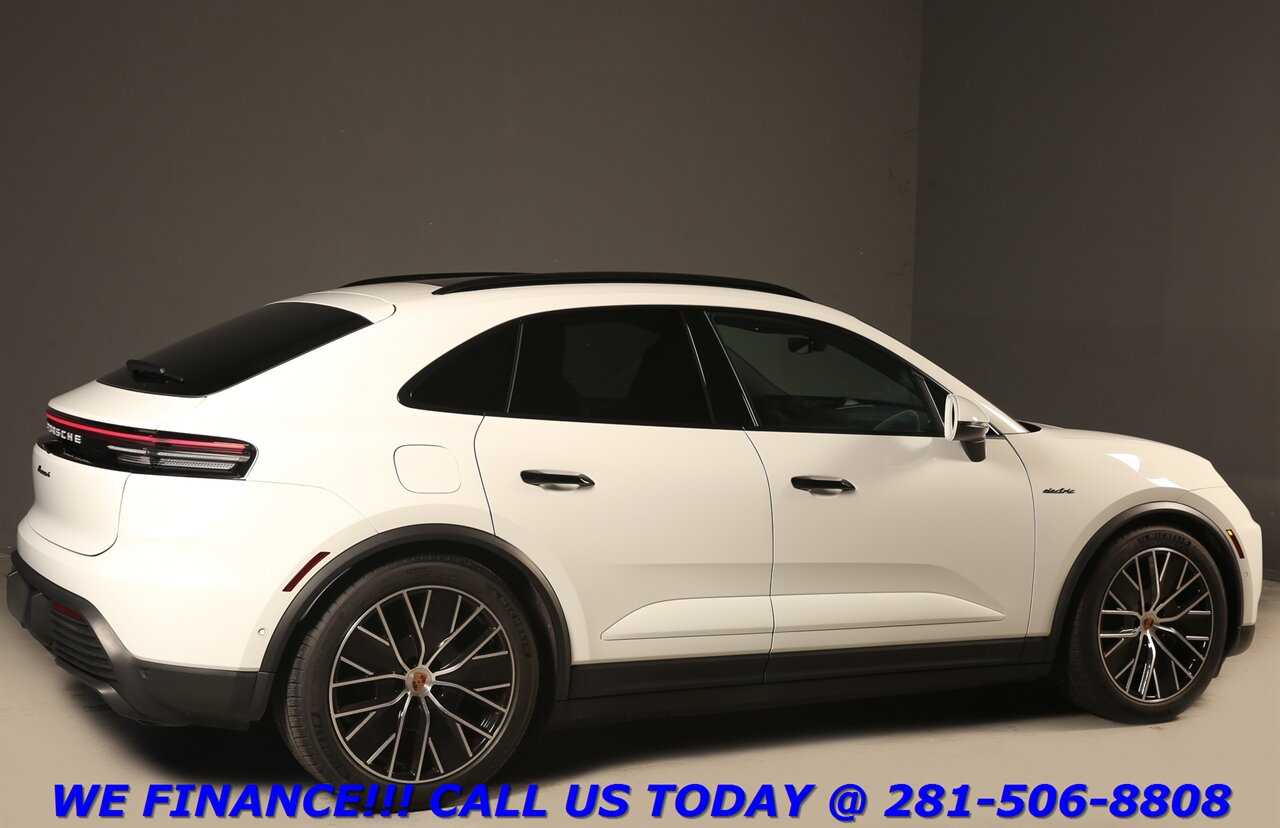 2025 Porsche Macan 2025 4 Electric AWD NAV PANO CHRONO BO ADAPT 3K Mi - Photo 6 - Houston, TX 77031