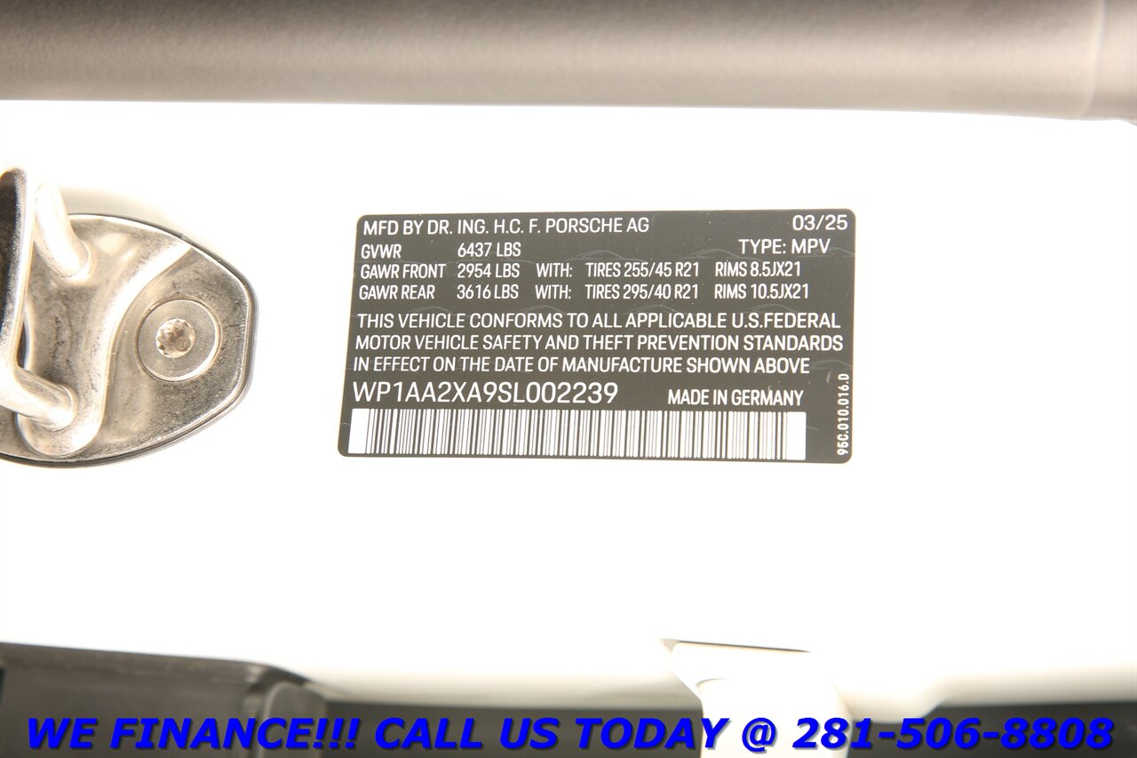 2025 Porsche Macan 2025 4 Electric AWD NAV PANO CHRONO BO ADAPT 3K Mi - Photo 32 - Houston, TX 77031