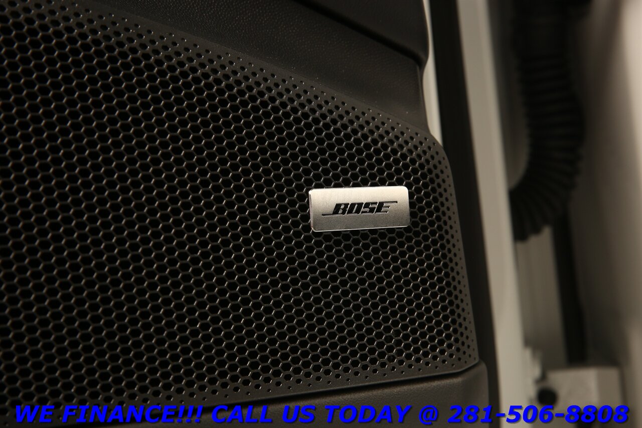 2025 Porsche Macan 2025 4 Electric AWD NAV PANO CHRONO BO ADAPT 3K Mi - Photo 19 - Houston, TX 77031