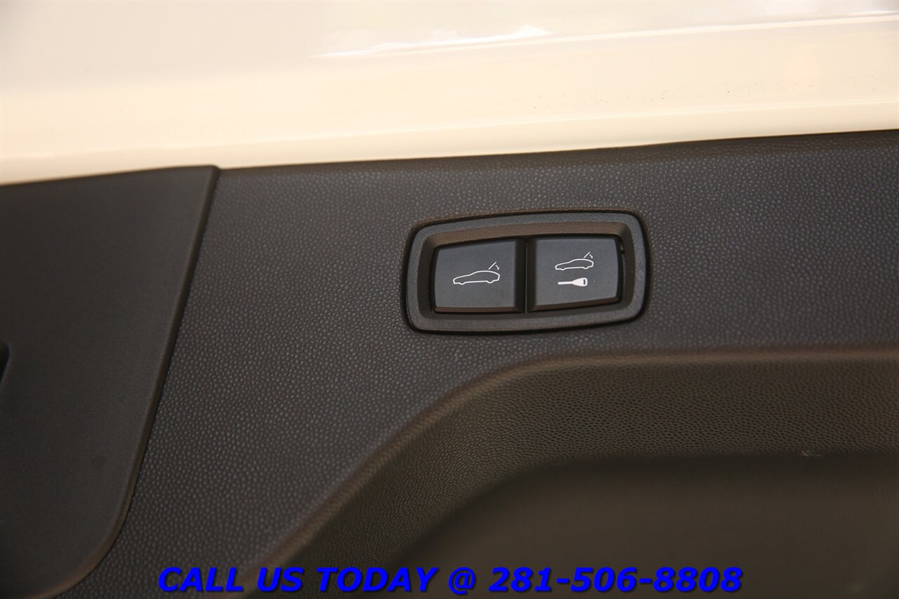 2025 Porsche Macan 2025 4 Electric AWD NAV PANO CHRONO BO ADAPT 3K Mi - Photo 30 - Houston, TX 77031