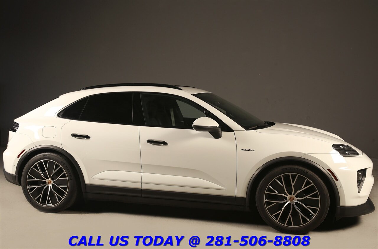 2025 Porsche Macan 2025 4 Electric AWD NAV PANO CHRONO BO ADAPT 3K Mi - Photo 7 - Houston, TX 77031