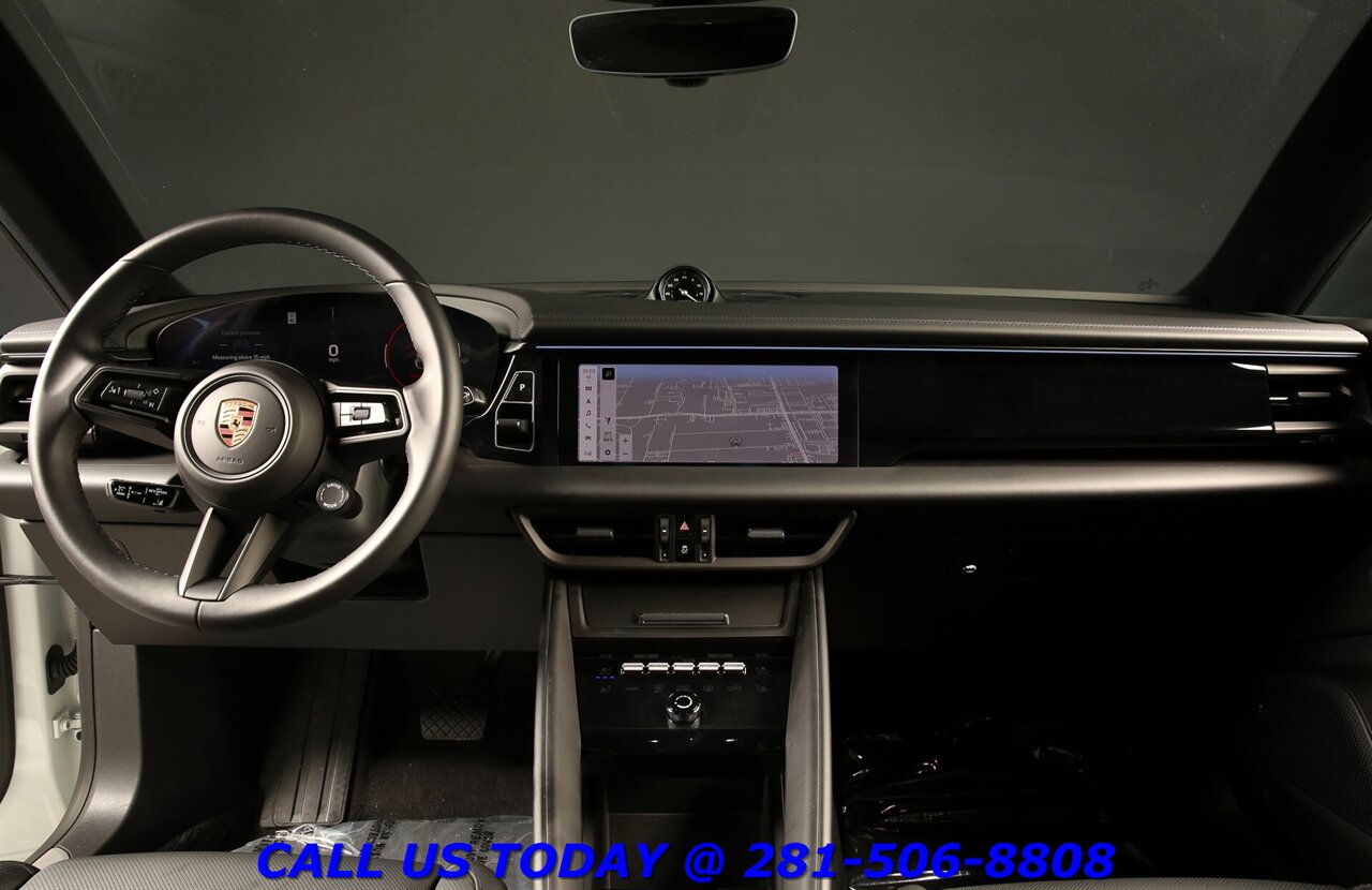 2025 Porsche Macan 2025 4 Electric AWD NAV PANO CHRONO BO ADAPT 3K Mi - Photo 3 - Houston, TX 77031