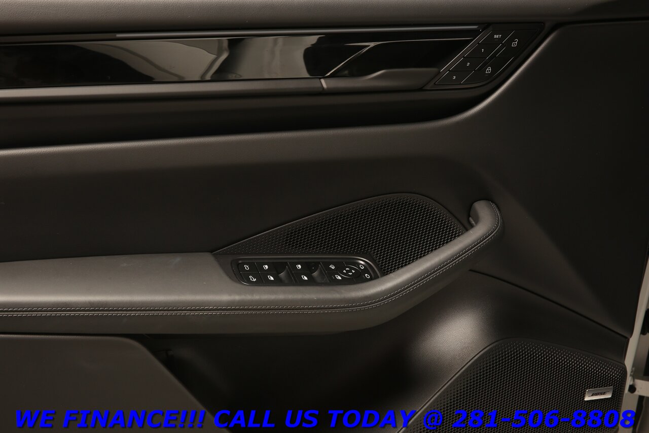 2025 Porsche Macan 2025 4 Electric AWD NAV PANO CHRONO BO ADAPT 3K Mi - Photo 28 - Houston, TX 77031