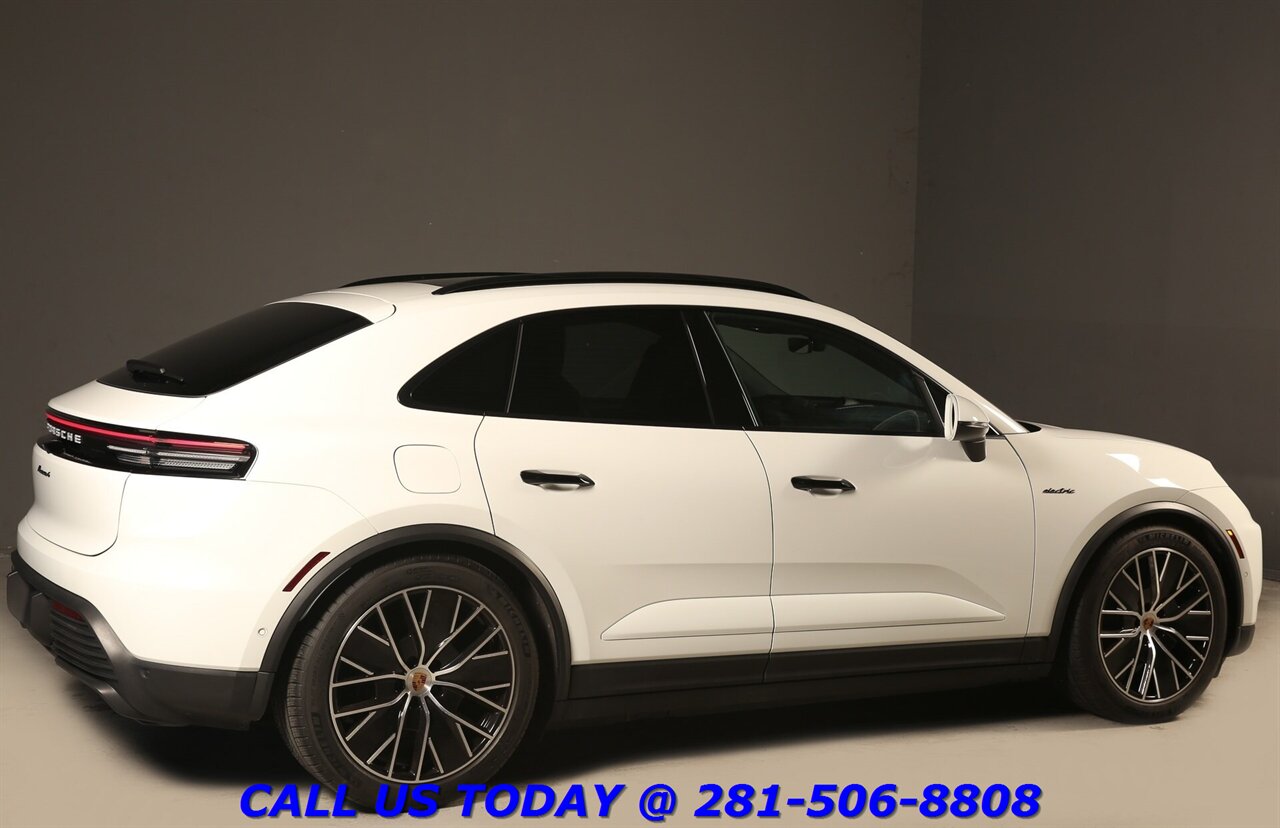 2025 Porsche Macan 2025 4 Electric AWD NAV PANO CHRONO BO ADAPT 3K Mi - Photo 6 - Houston, TX 77031