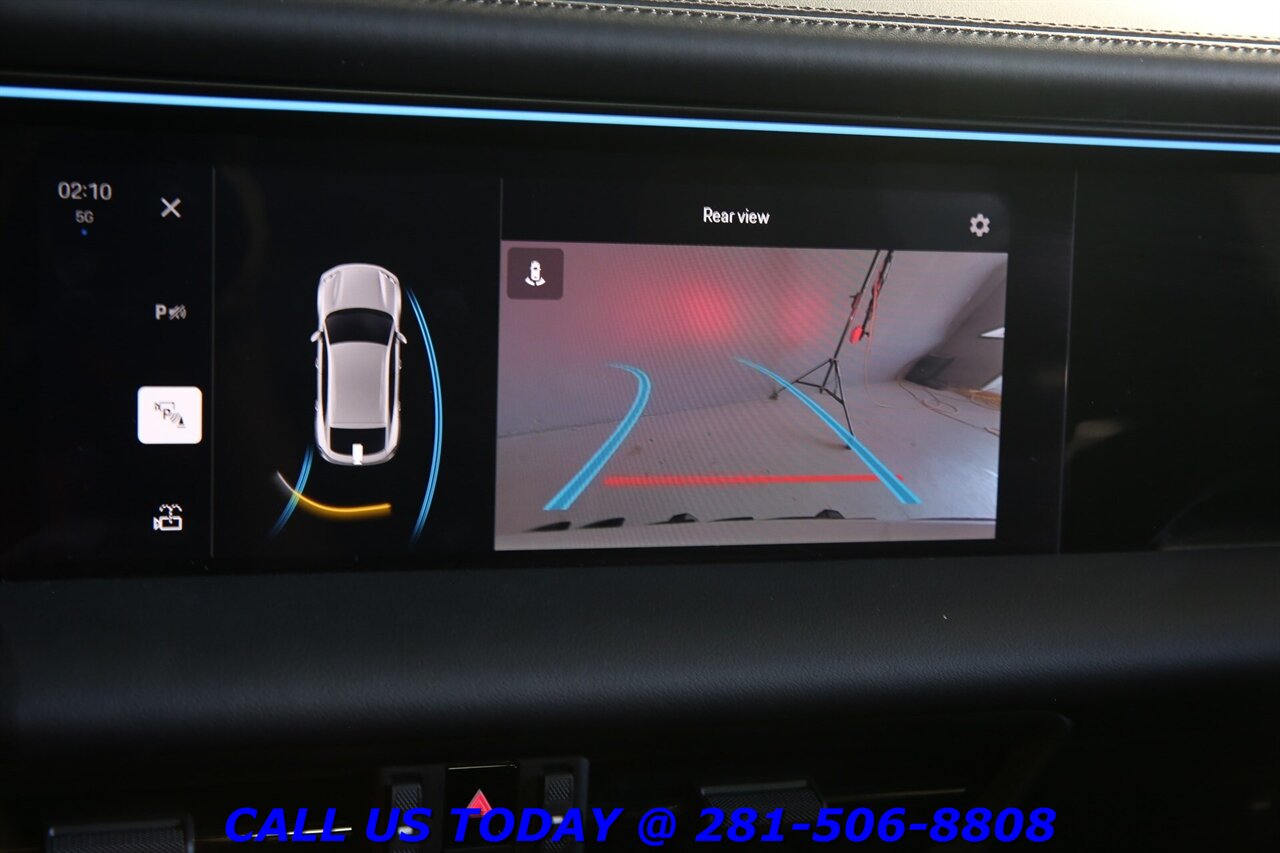 2025 Porsche Macan 2025 4 Electric AWD NAV PANO CHRONO BO ADAPT 3K Mi - Photo 17 - Houston, TX 77031