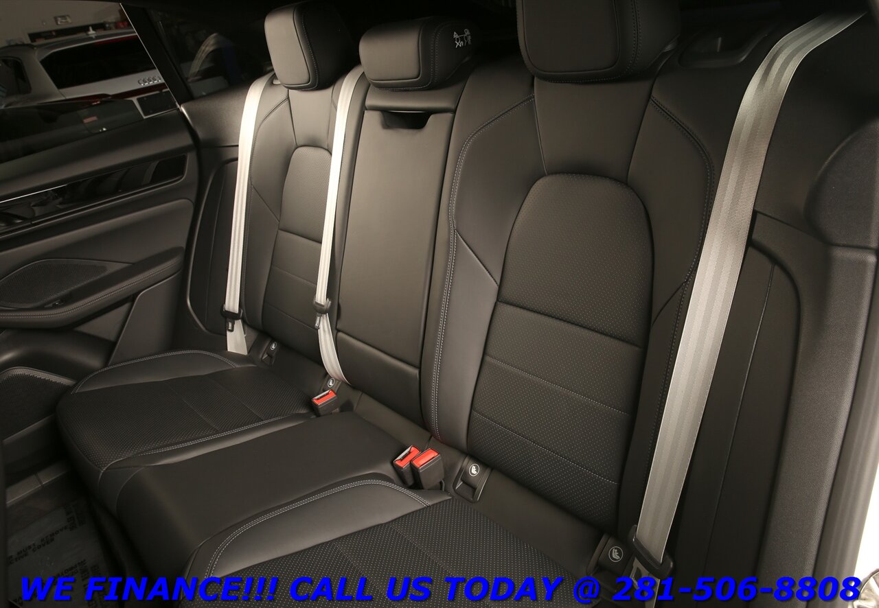 2025 Porsche Macan 2025 4 Electric AWD NAV PANO CHRONO BO ADAPT 3K Mi - Photo 23 - Houston, TX 77031