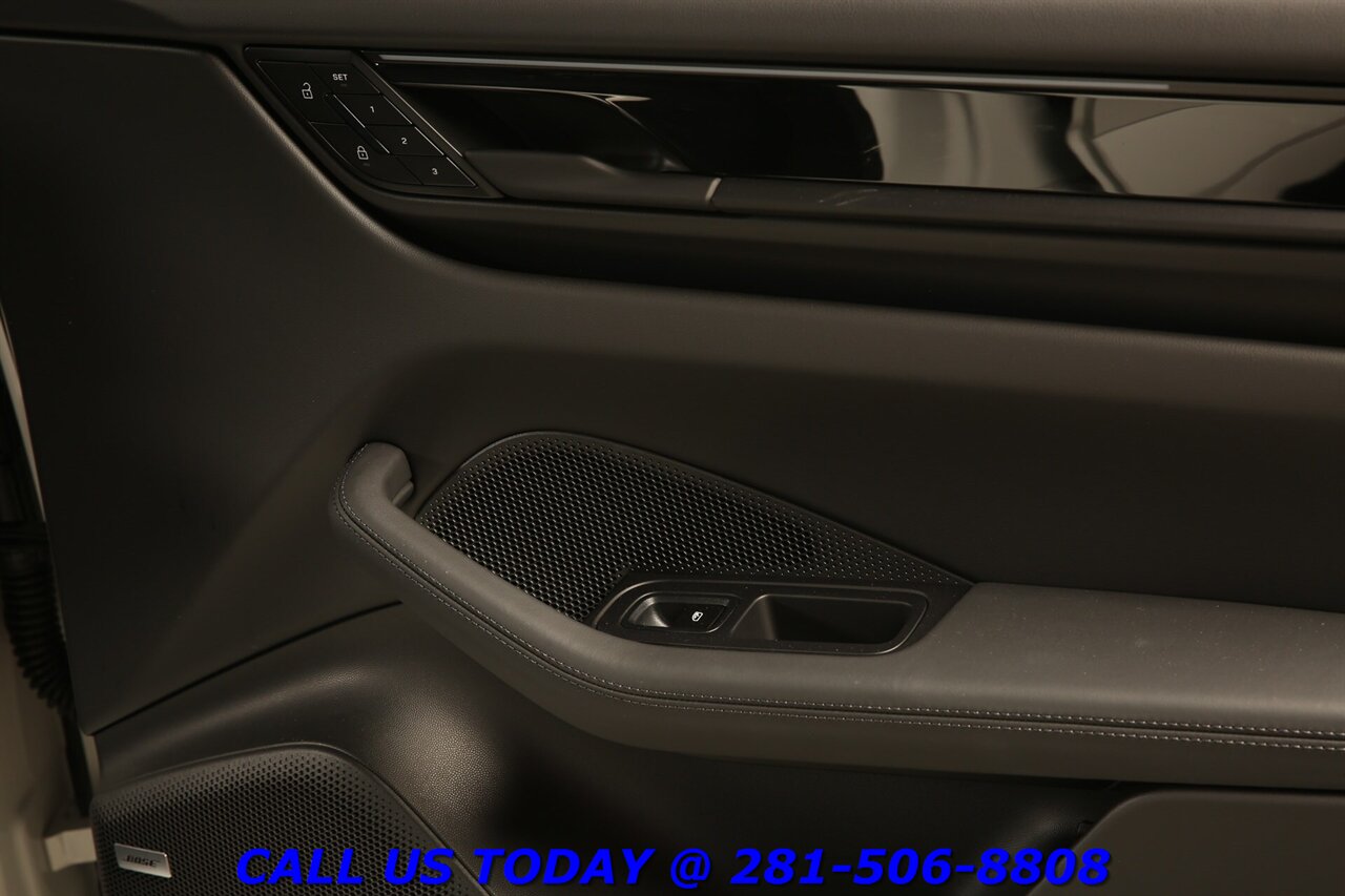 2025 Porsche Macan 2025 4 Electric AWD NAV PANO CHRONO BO ADAPT 3K Mi - Photo 29 - Houston, TX 77031