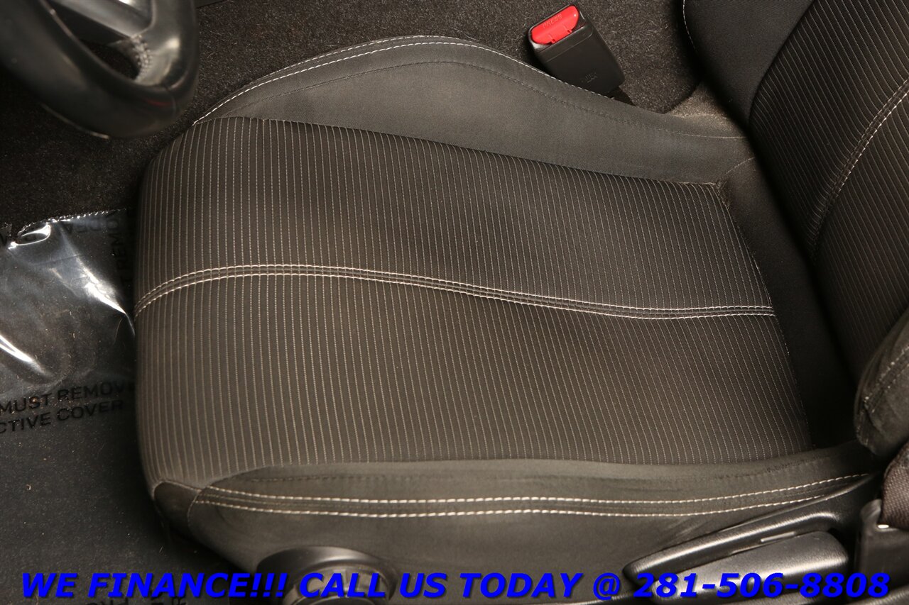 2017 FIAT 124 Spider 2017 Classica CONVERTIBLE MANUAL 6-SPEED 76K MLS   - Photo 13 - Houston, TX 77031