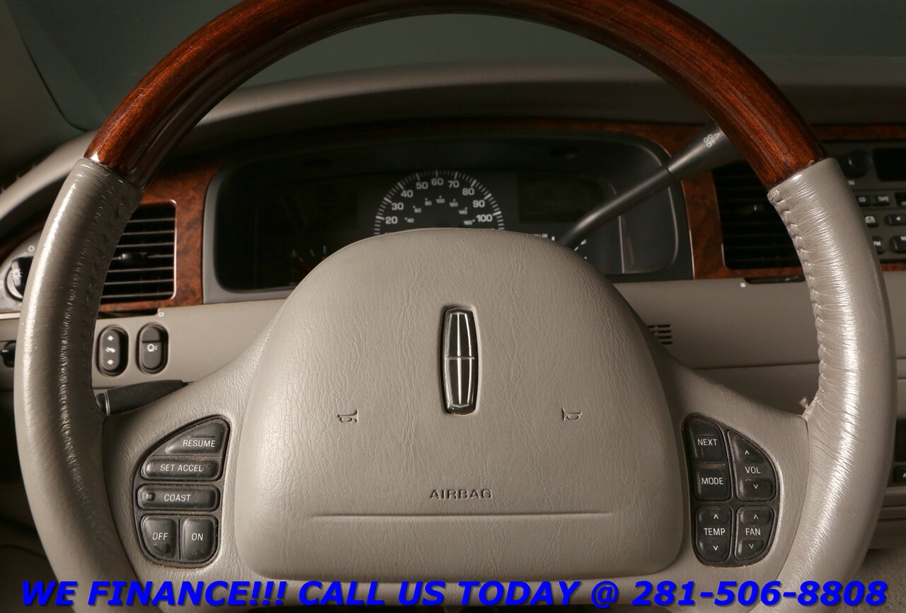 2002 Lincoln Town Car 2002 Cartier LEATHER HEATSEAT WOOD CRUISE 55K MLS - Photo 15 - Houston, TX 77031