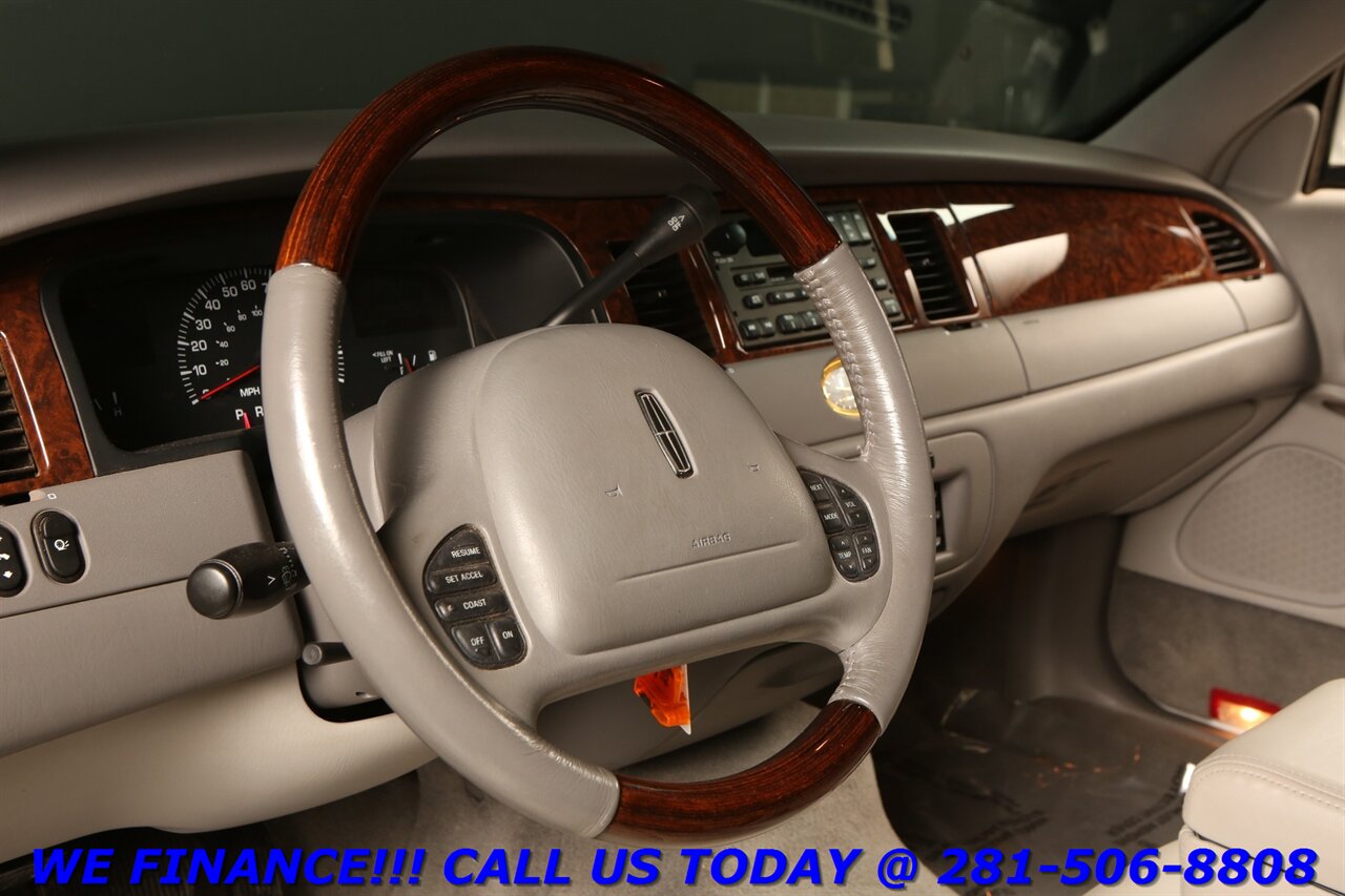2002 Lincoln Town Car 2002 Cartier LEATHER HEATSEAT WOOD CRUISE 55K MLS - Photo 12 - Houston, TX 77031