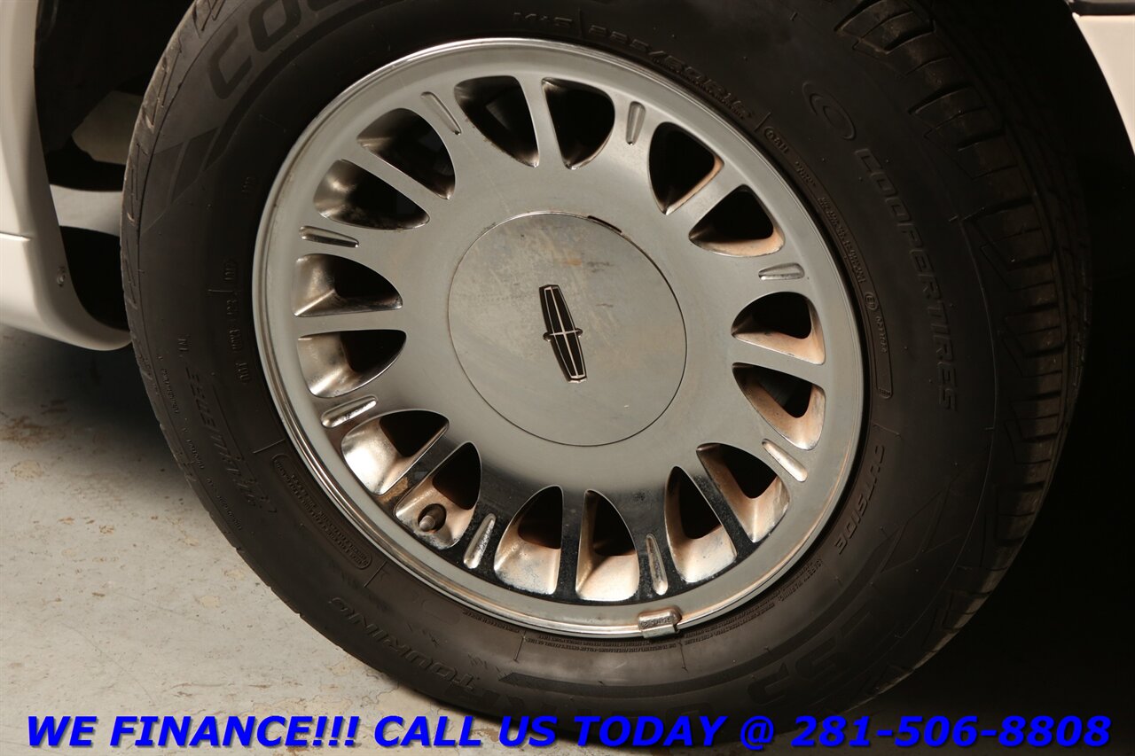 2002 Lincoln Town Car 2002 Cartier LEATHER HEATSEAT WOOD CRUISE 55K MLS - Photo 24 - Houston, TX 77031