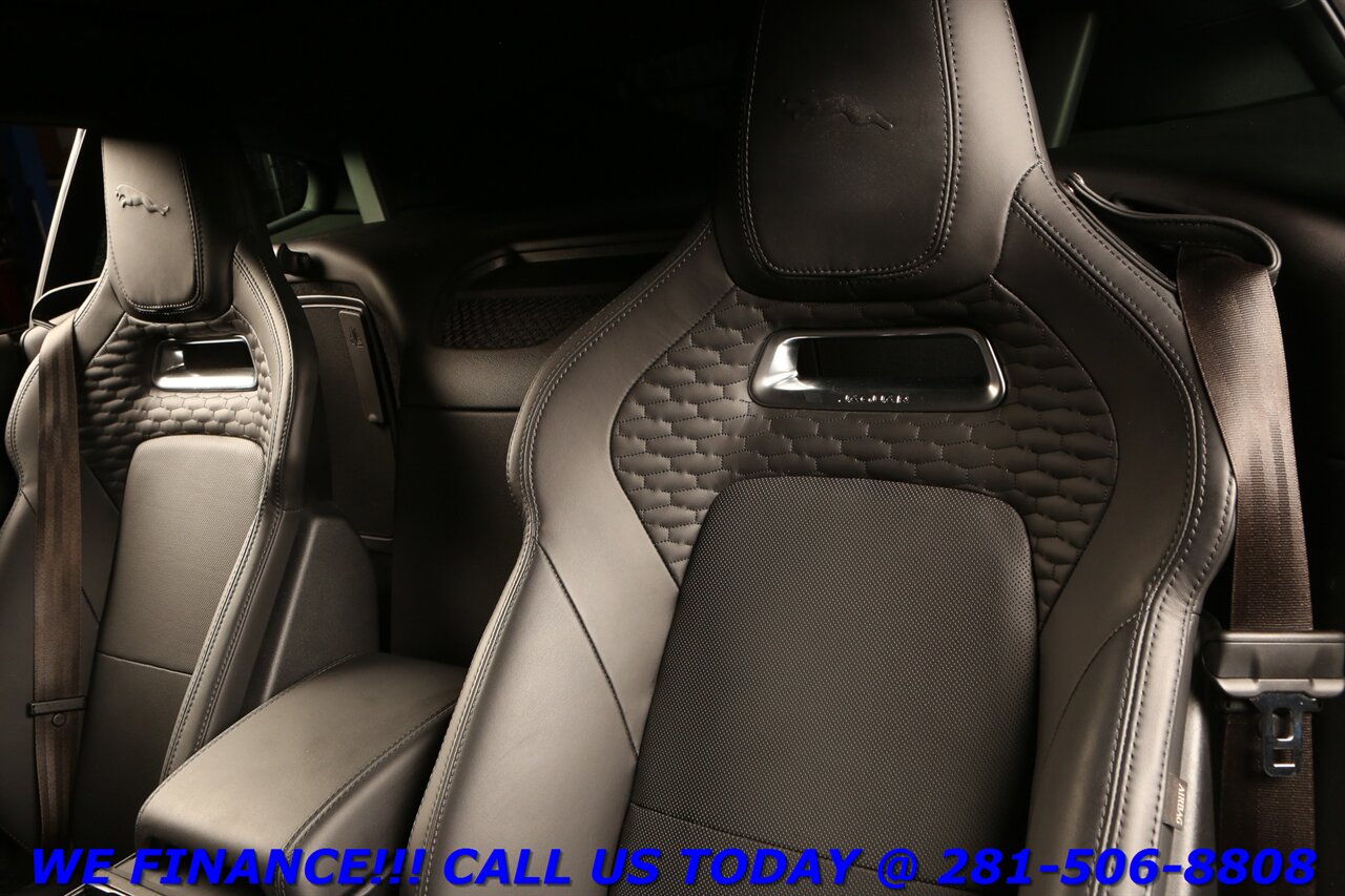 2021 Jaguar F-Type 2021 P300 NAV PANO BLIS MERIDIAN LUX PKG 5K MLS   - Photo 12 - Houston, TX 77031