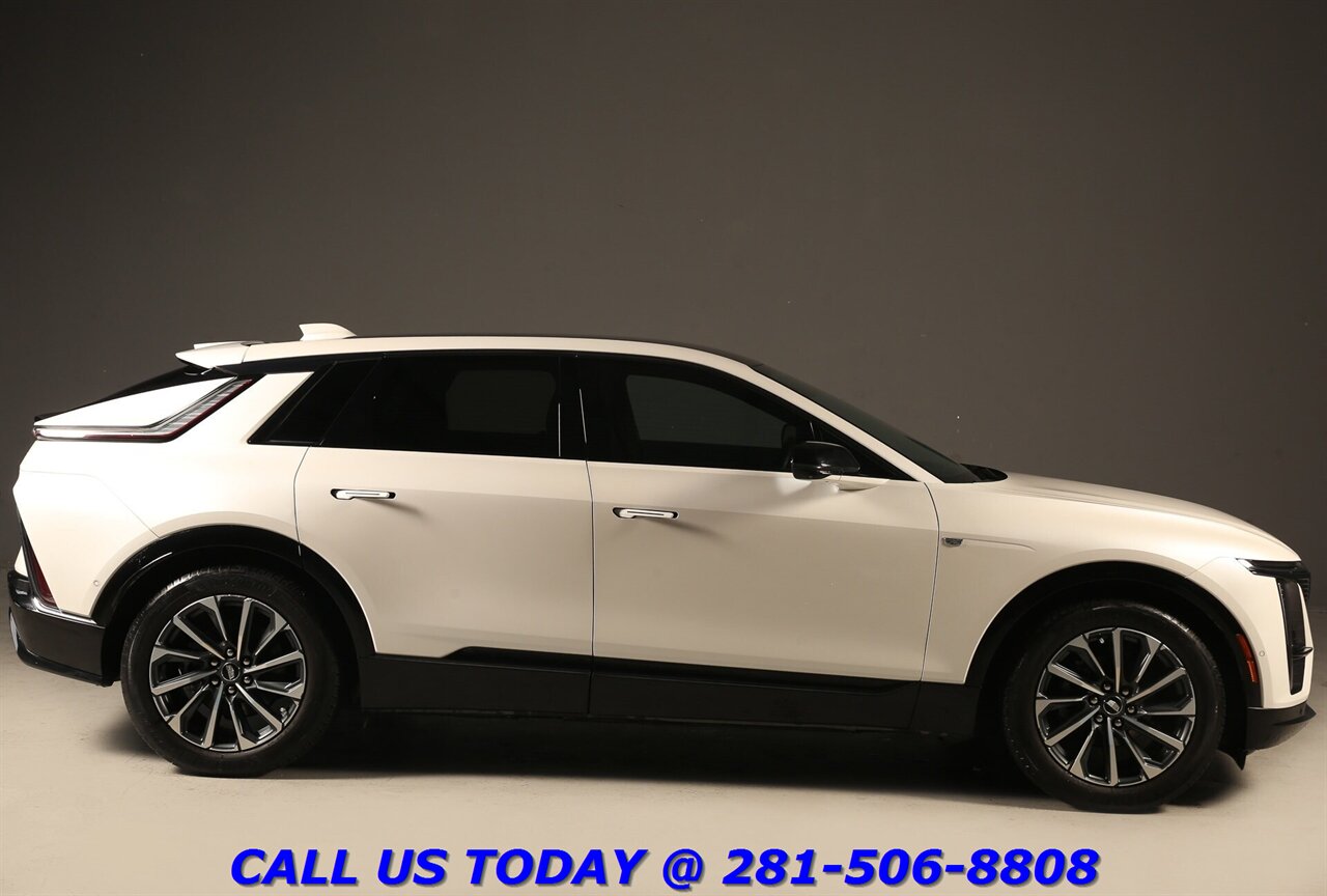 2024 Cadillac LYRIQ 2024 Sport NAV PANO ADAPTcruise CARPLAY WARRANTY - Photo 29 - Houston, TX 77031
