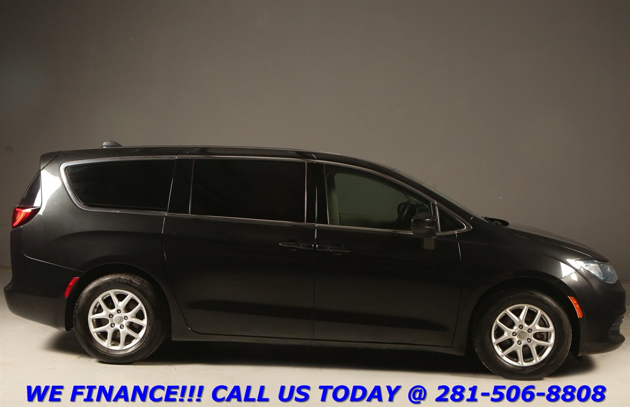 2017 Chrysler Pacifica 2017 Touring BLIND 8PASS CAMERA KEYLESS 76K MLS   - Photo 27 - Houston, TX 77031