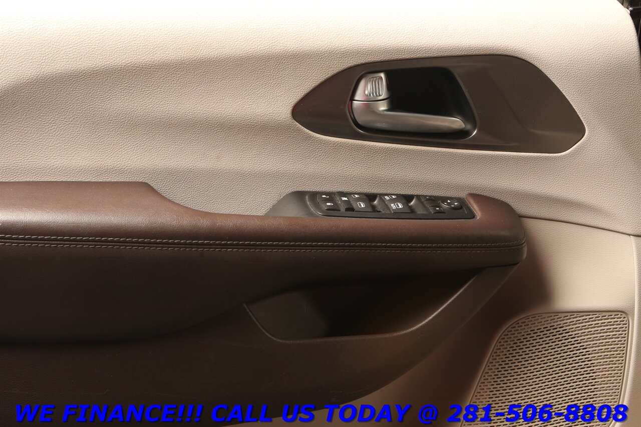 2017 Chrysler Pacifica 2017 Touring BLIND 8PASS CAMERA KEYLESS 76K MLS   - Photo 9 - Houston, TX 77031