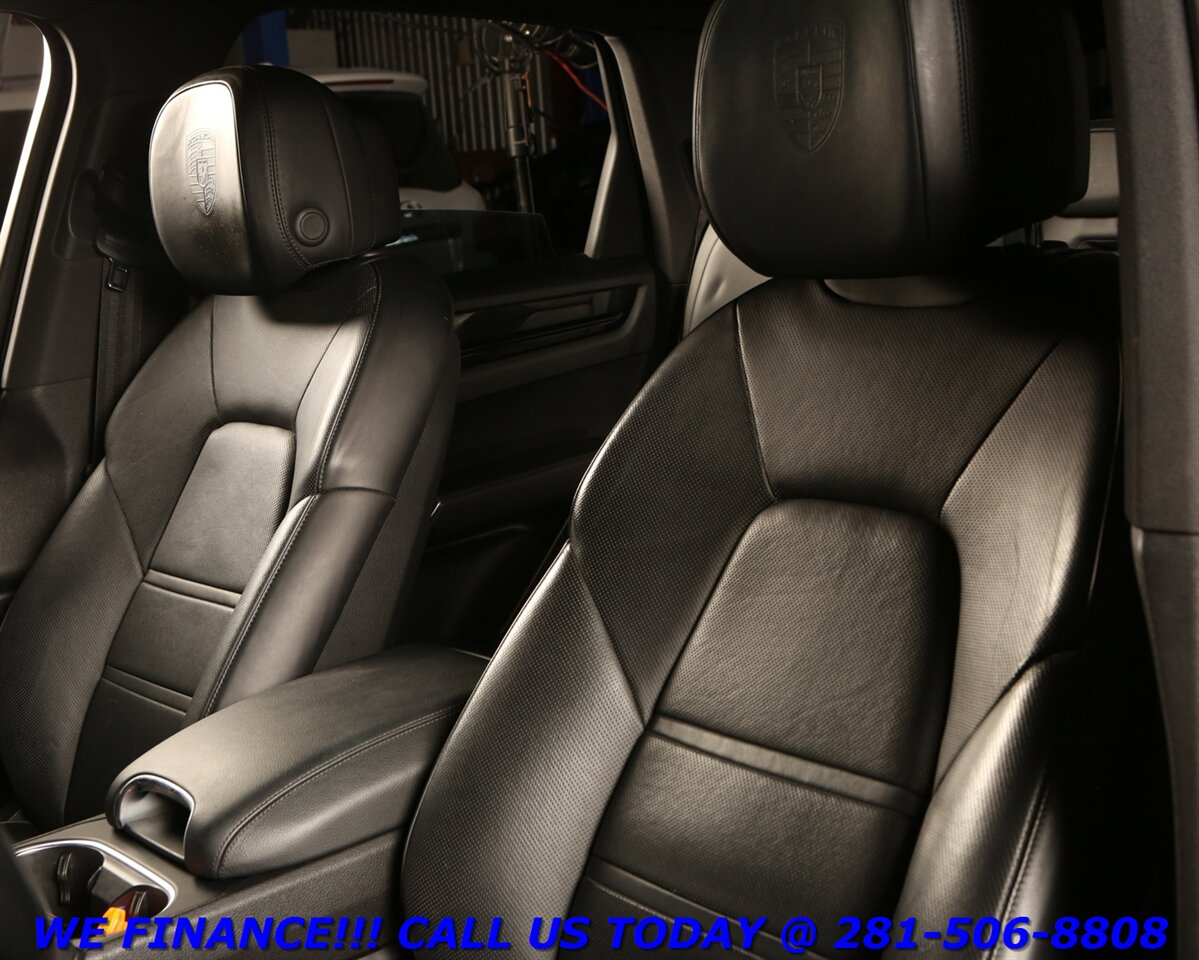 2019 Porsche Cayenne 2019 E-Hybrid AWD NAV PANO LANE BOSE CAMERA - Photo 12 - Houston, TX 77031