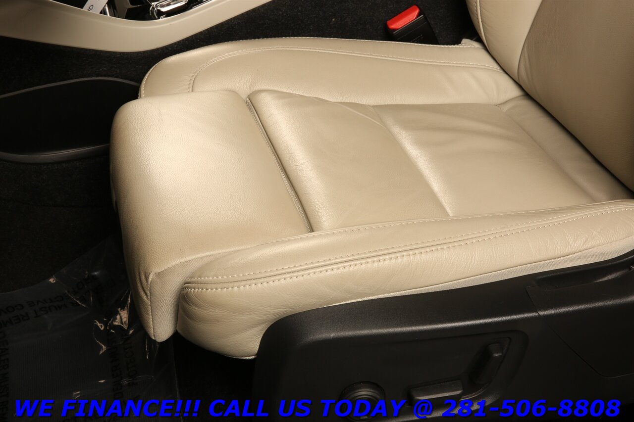 2023 Volvo XC40 2023 B5 Plus Bright Theme AWD NAV PANO BLIND   - Photo 13 - Houston, TX 77031