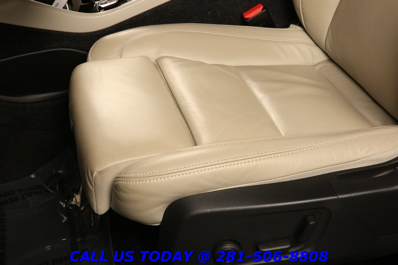 2023 Volvo XC40 2023 B5 Plus Bright Theme AWD NAV PANO BLIND - Photo 13 - Houston, TX 77031