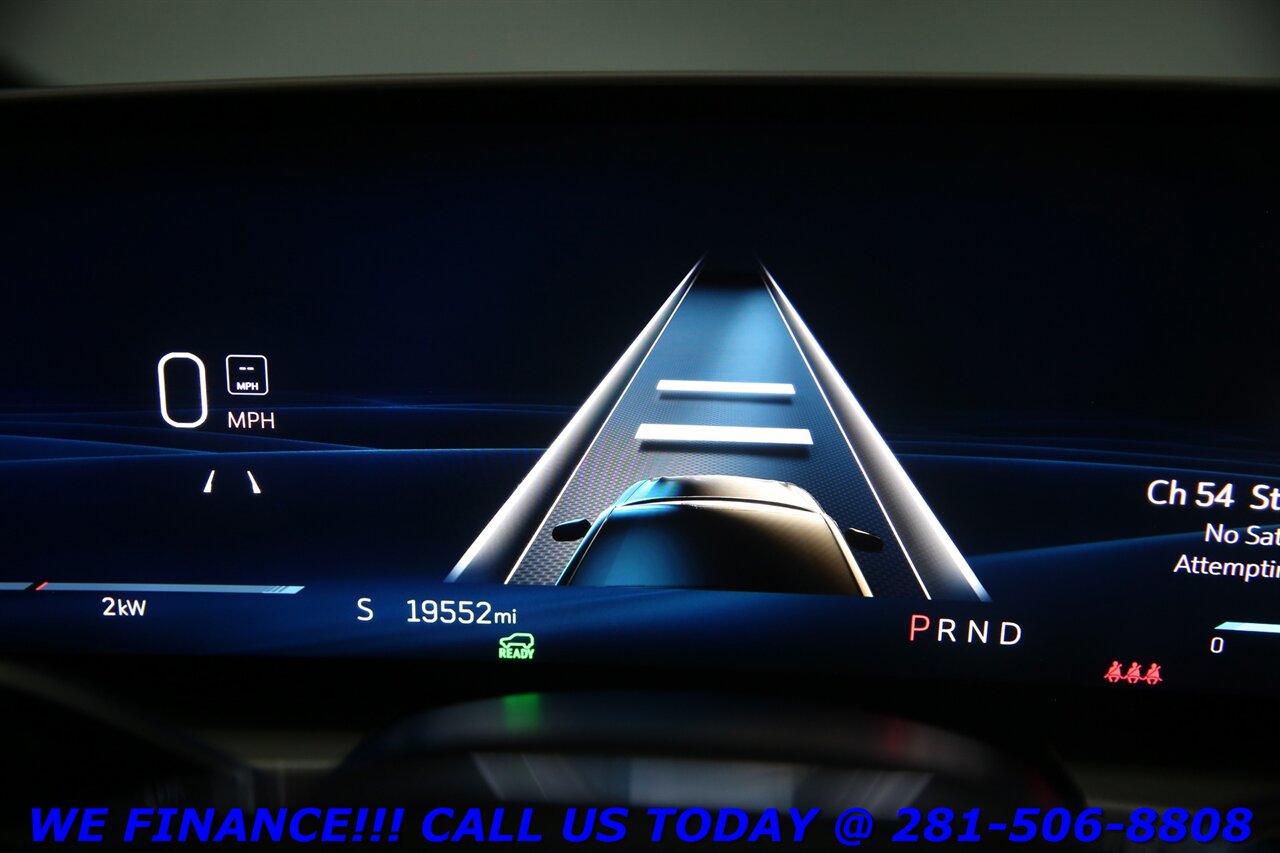 2024 Cadillac LYRIQ 2024 Luxury NAV HUD ADAPT CRUISE PANOROOF 19K MLS   - Photo 16 - Houston, TX 77031