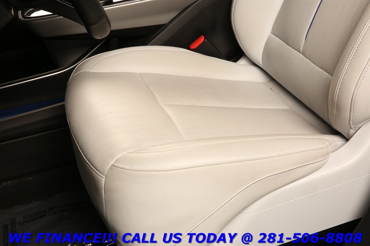 2024 Cadillac LYRIQ 2024 Luxury NAV HUD ADAPT CRUISE PANOROOF 19K MLS   - Photo 14 - Houston, TX 77031