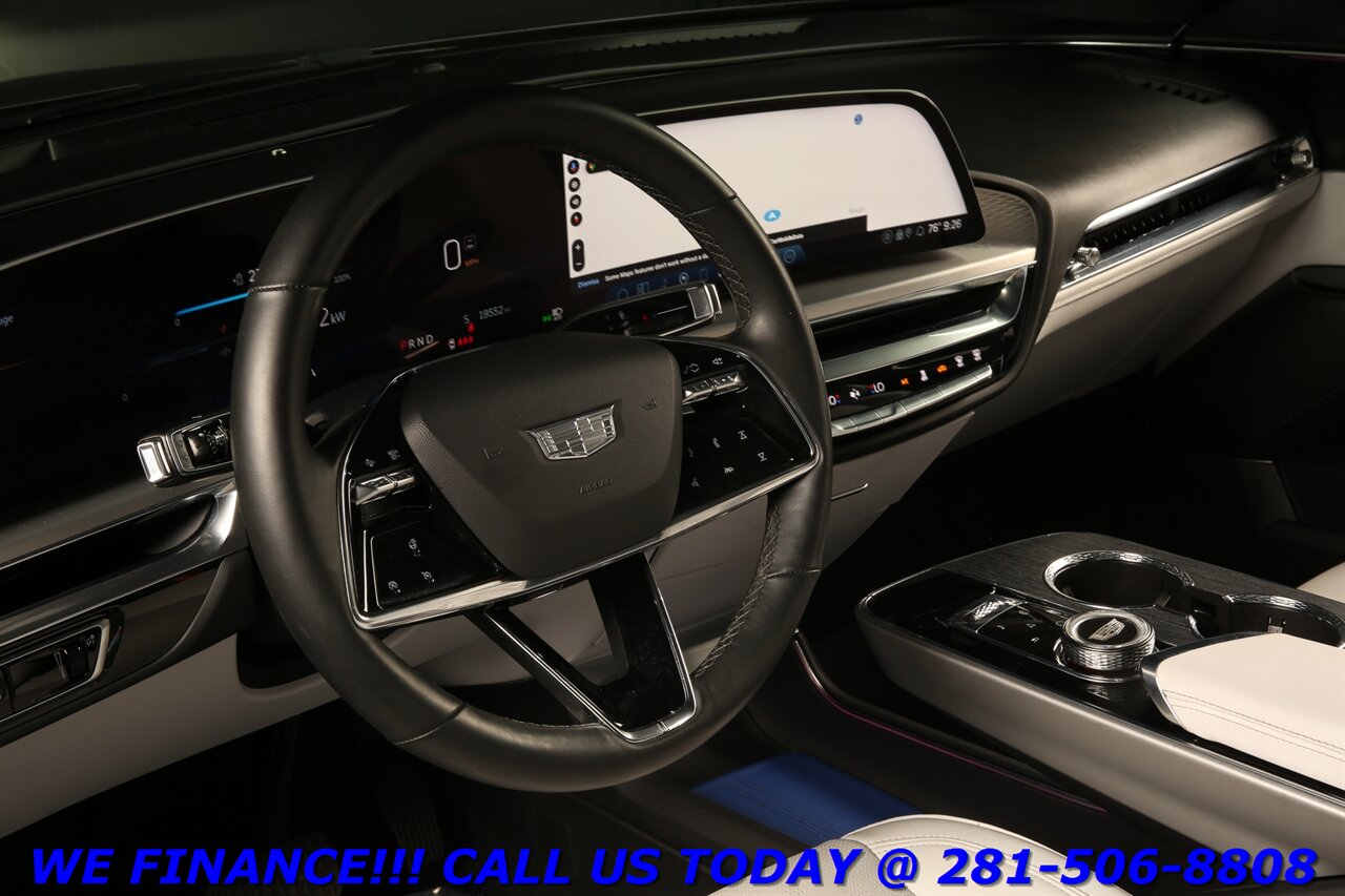 2024 Cadillac LYRIQ 2024 Luxury NAV HUD ADAPT CRUISE PANOROOF 19K MLS   - Photo 11 - Houston, TX 77031