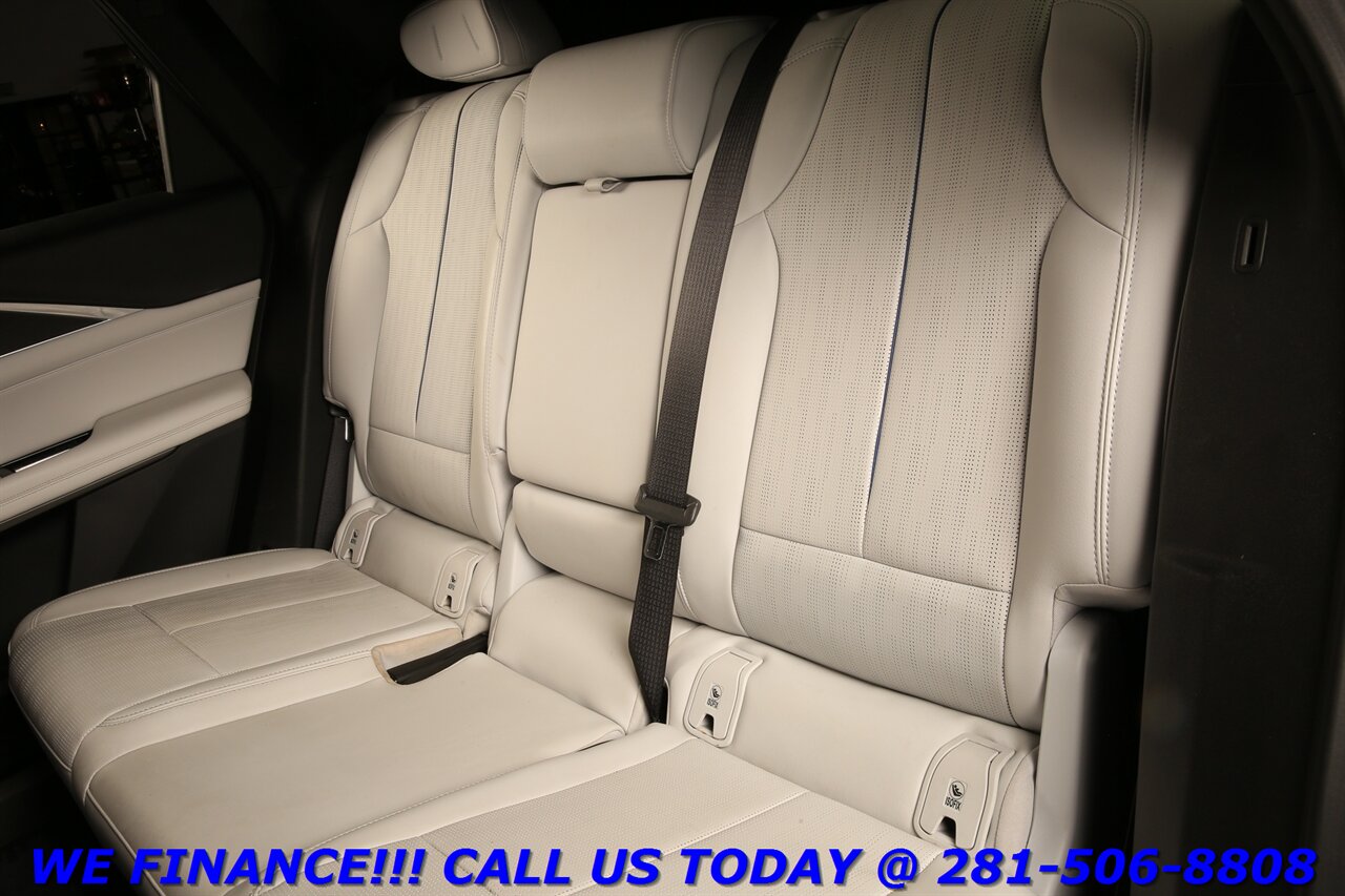 2024 Cadillac LYRIQ 2024 Luxury NAV HUD ADAPT CRUISE PANOROOF 19K MLS   - Photo 23 - Houston, TX 77031