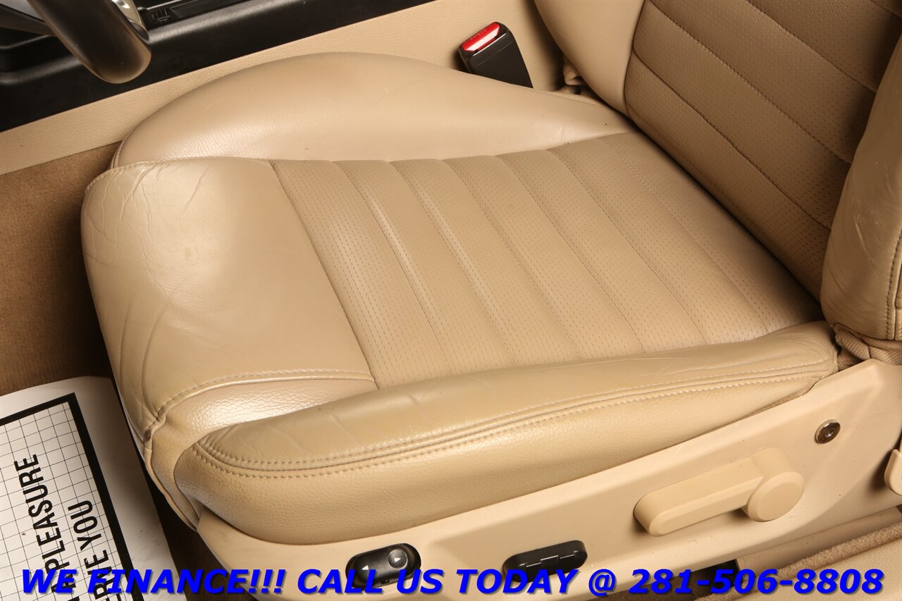 2005 Ford FORD MUSTANG GT DELUXE 5-SPEED MANUAL V8 LEATHER PWR SEAT   - Photo 12 - Houston, TX 77031