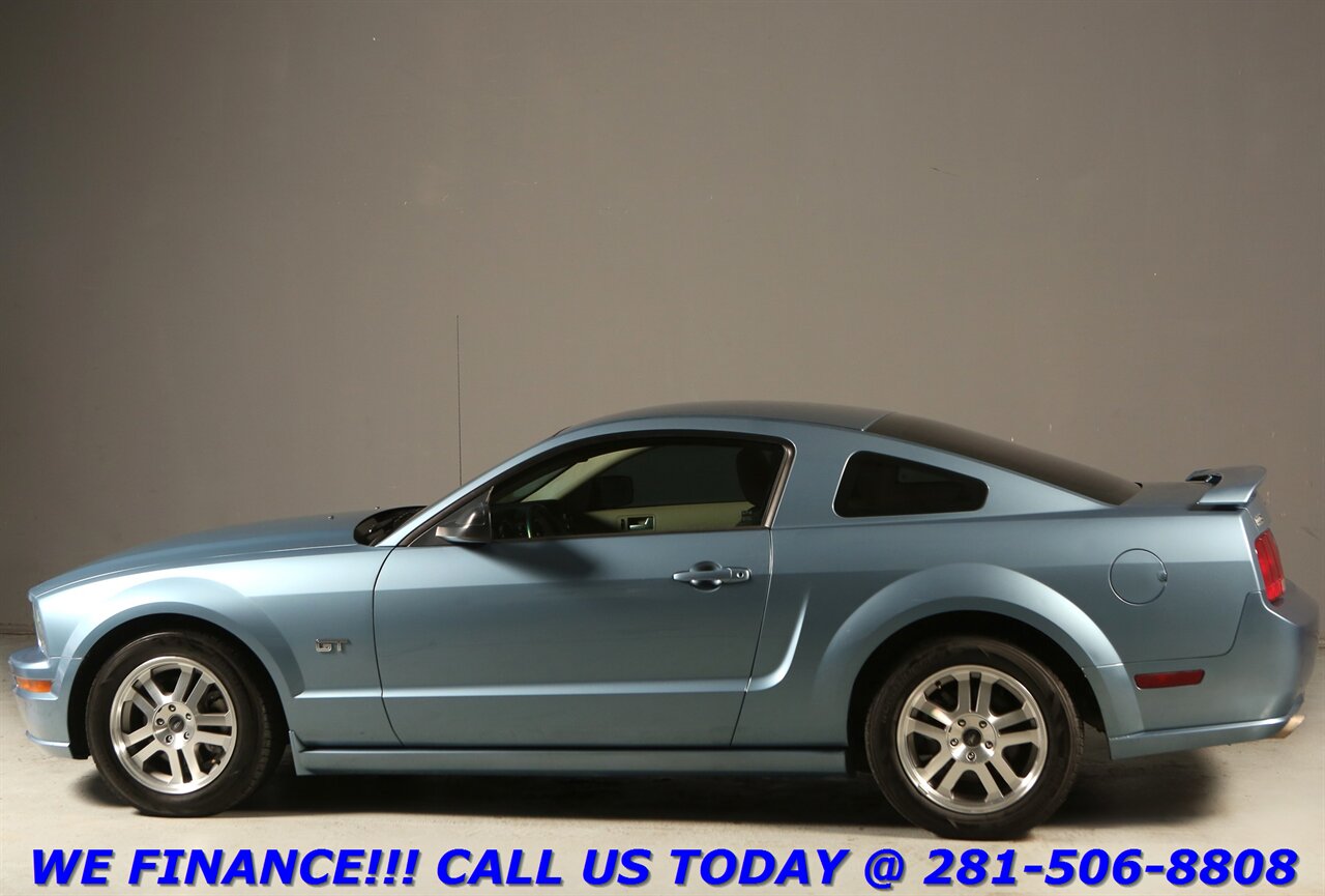 2005 Ford FORD MUSTANG GT DELUXE 5-SPEED MANUAL V8 LEATHER PWR SEAT   - Photo 4 - Houston, TX 77031