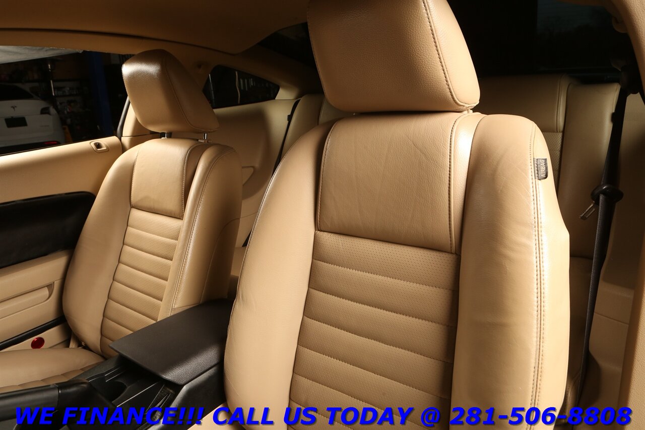 2005 Ford FORD MUSTANG GT DELUXE 5-SPEED MANUAL V8 LEATHER PWR SEAT   - Photo 11 - Houston, TX 77031