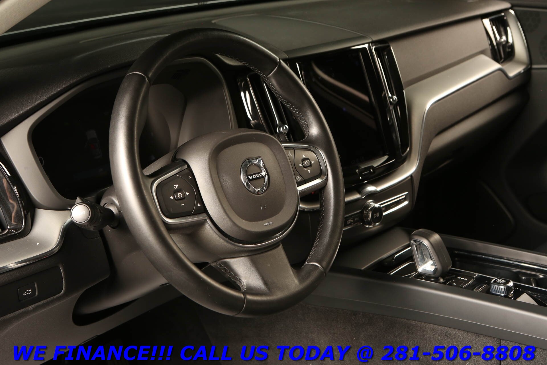 2023 Volvo XC60 B5 Core photo 9