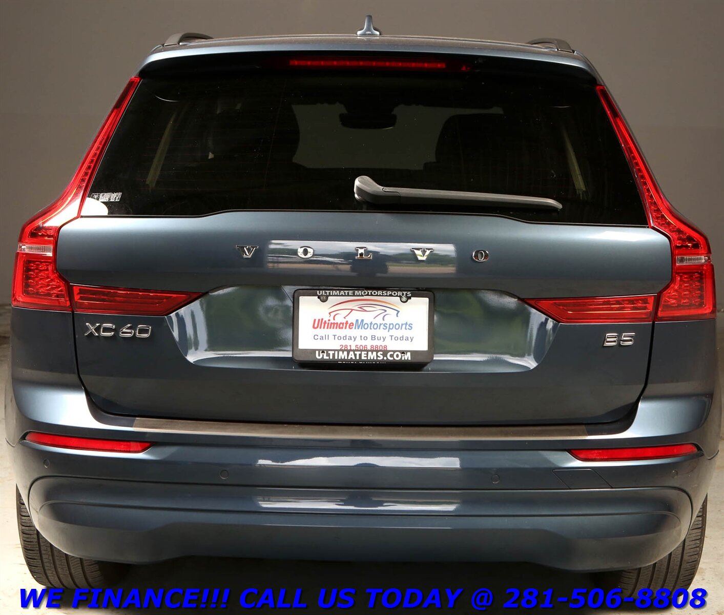 2023 Volvo XC60 B5 Core photo 4