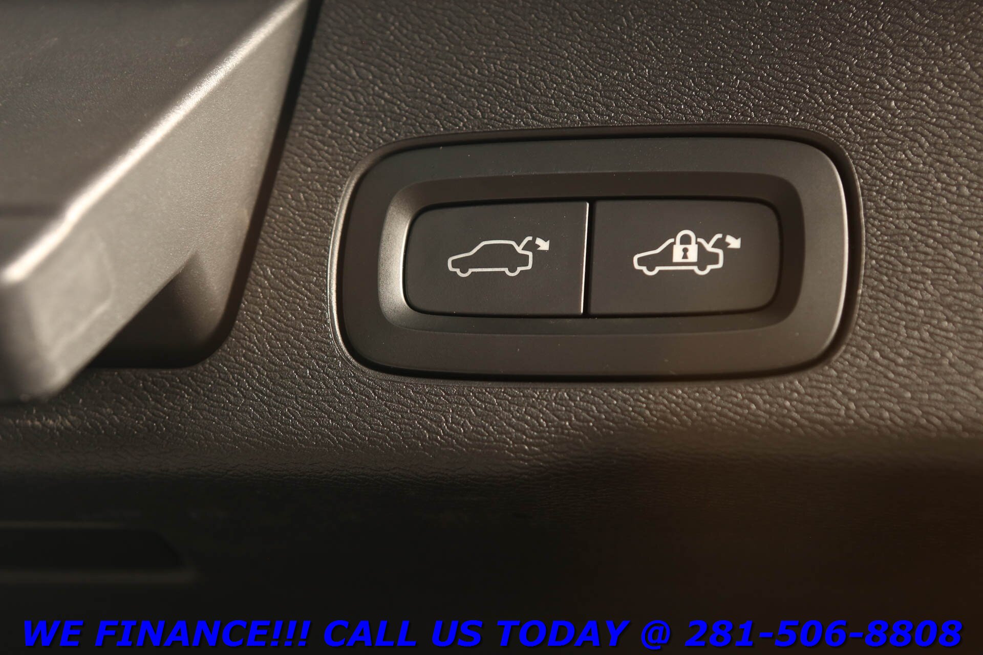 2023 Volvo XC60 B5 Core photo 20