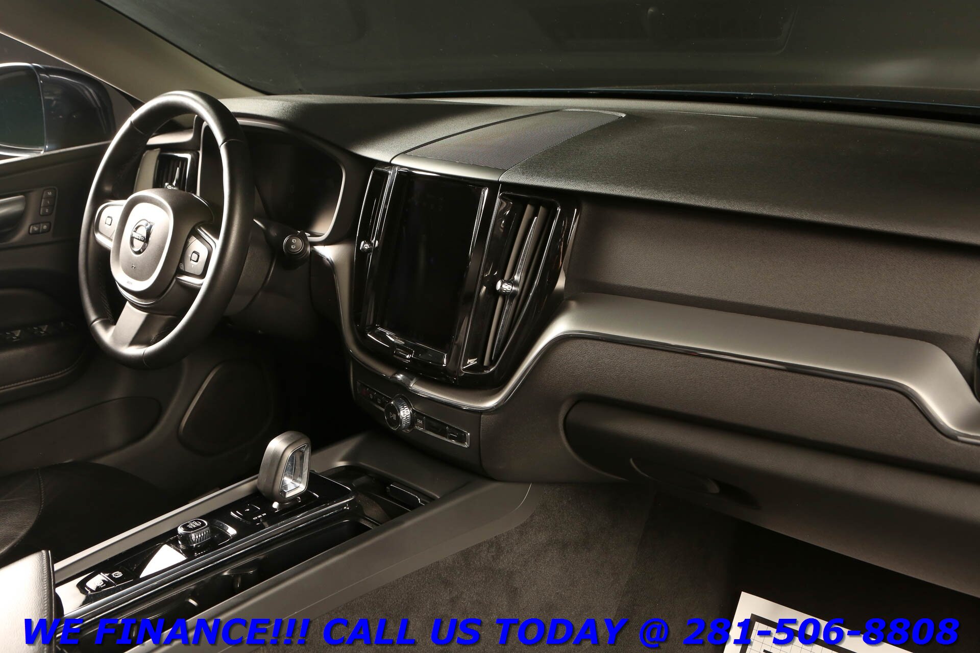 2023 Volvo XC60 B5 Core photo 15