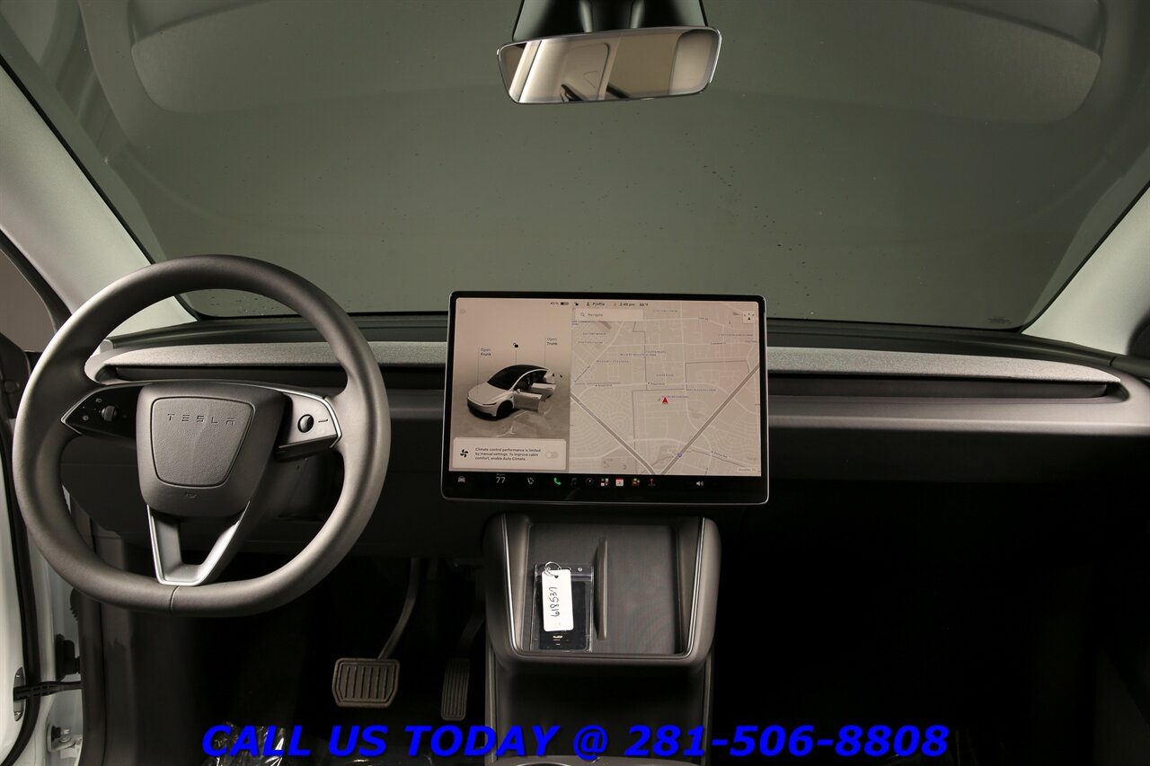 2026 Tesla Model Y LONG RANGE FSD4 Ai AUTOPILOT HEATSEAT 5K Mi - Photo 3 - Houston, TX 77031