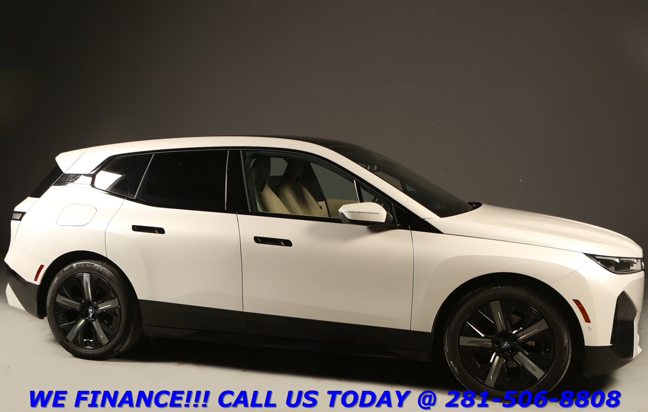 2023 BMW iX 2023 xDrive50 AWD PREM SPORT PKG NAV HUD 28K MLS - Photo 6 - Houston, TX 77031
