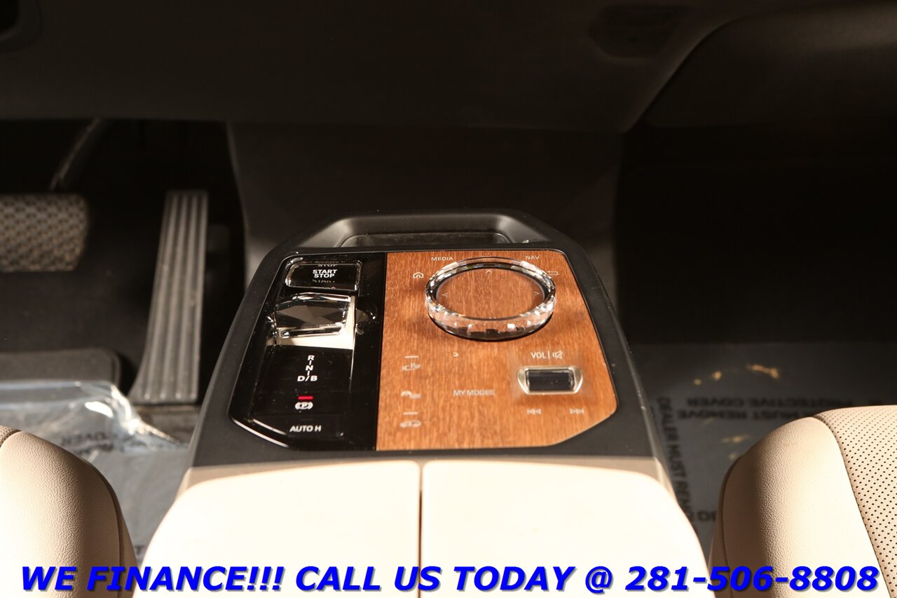 2023 BMW iX 2023 xDrive50 AWD PREM SPORT PKG NAV HUD 28K MLS - Photo 14 - Houston, TX 77031