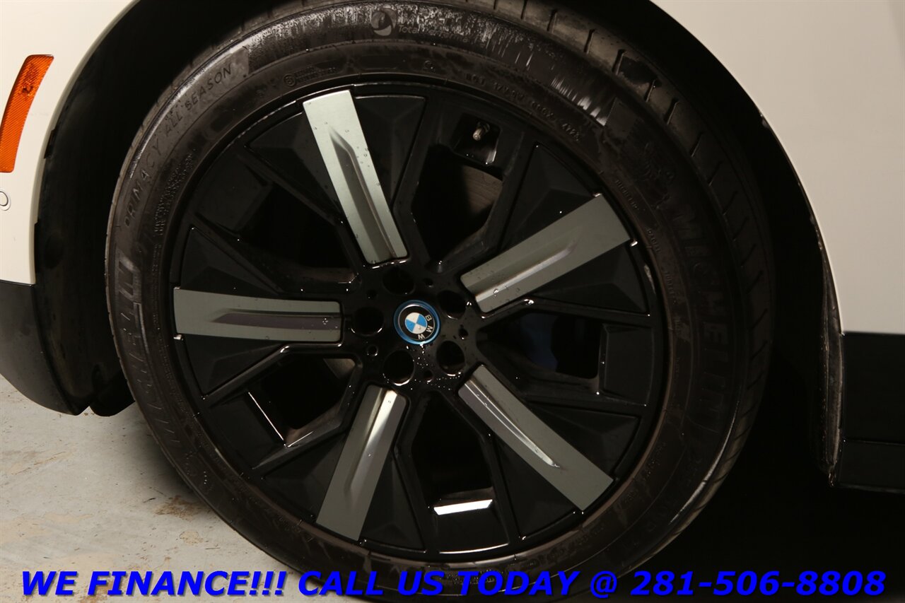 2023 BMW iX 2023 xDrive50 AWD PREM SPORT PKG NAV HUD 28K MLS - Photo 24 - Houston, TX 77031