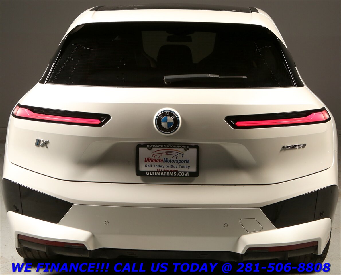 2023 BMW iX 2023 xDrive50 AWD PREM SPORT PKG NAV HUD 28K MLS - Photo 4 - Houston, TX 77031