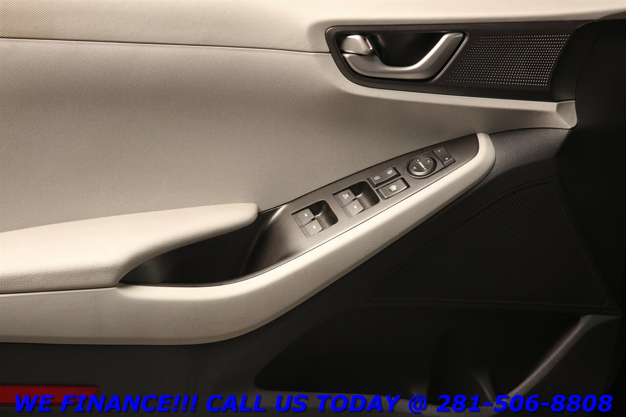 2020 Hyundai IONIQ 2020 SE ELECTRIC 170 RANGE CARPLAY LANE CAM 72K ML   - Photo 10 - Houston, TX 77031