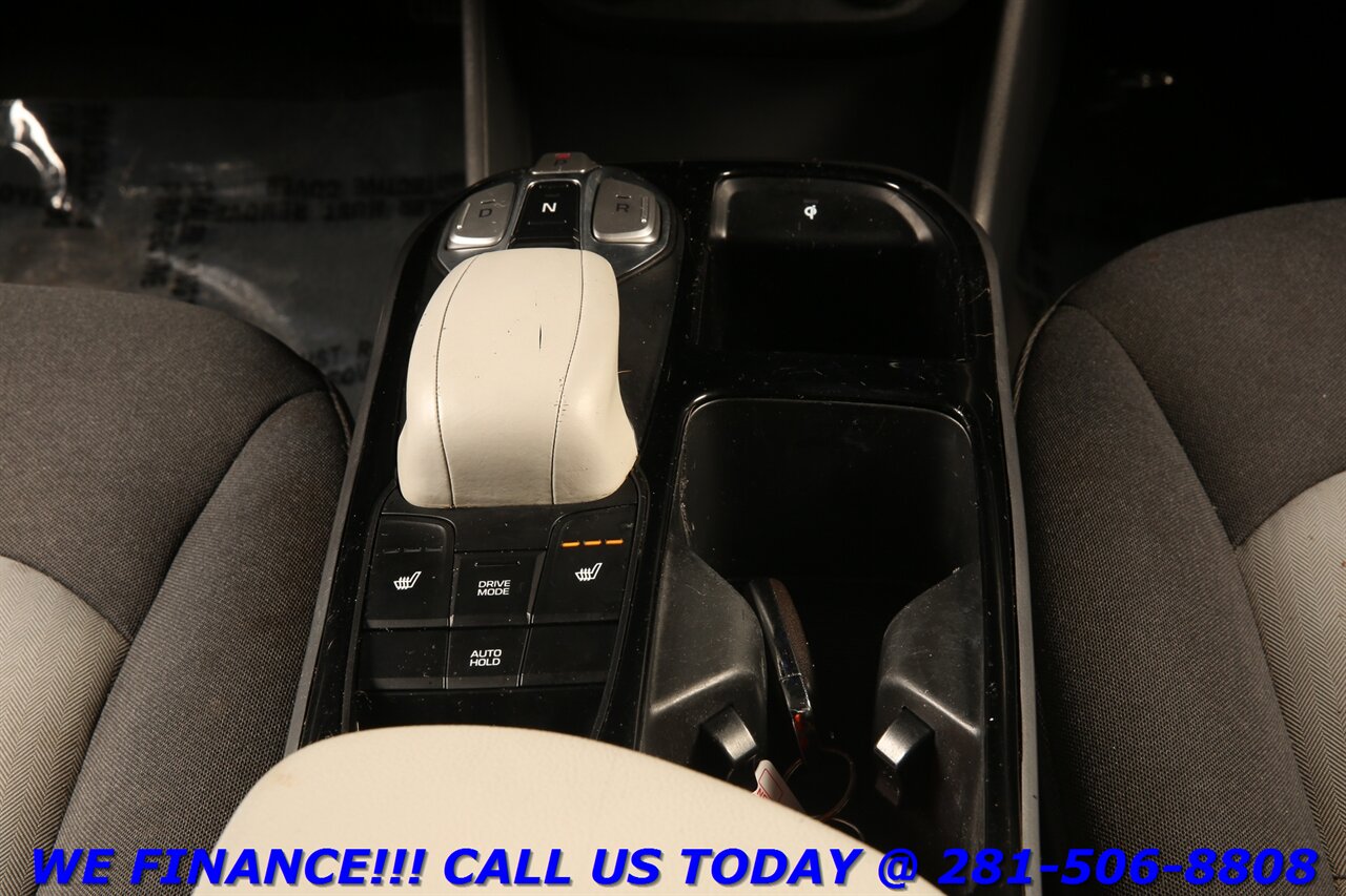 2020 Hyundai IONIQ 2020 SE ELECTRIC 170 RANGE CARPLAY LANE CAM 72K ML   - Photo 18 - Houston, TX 77031