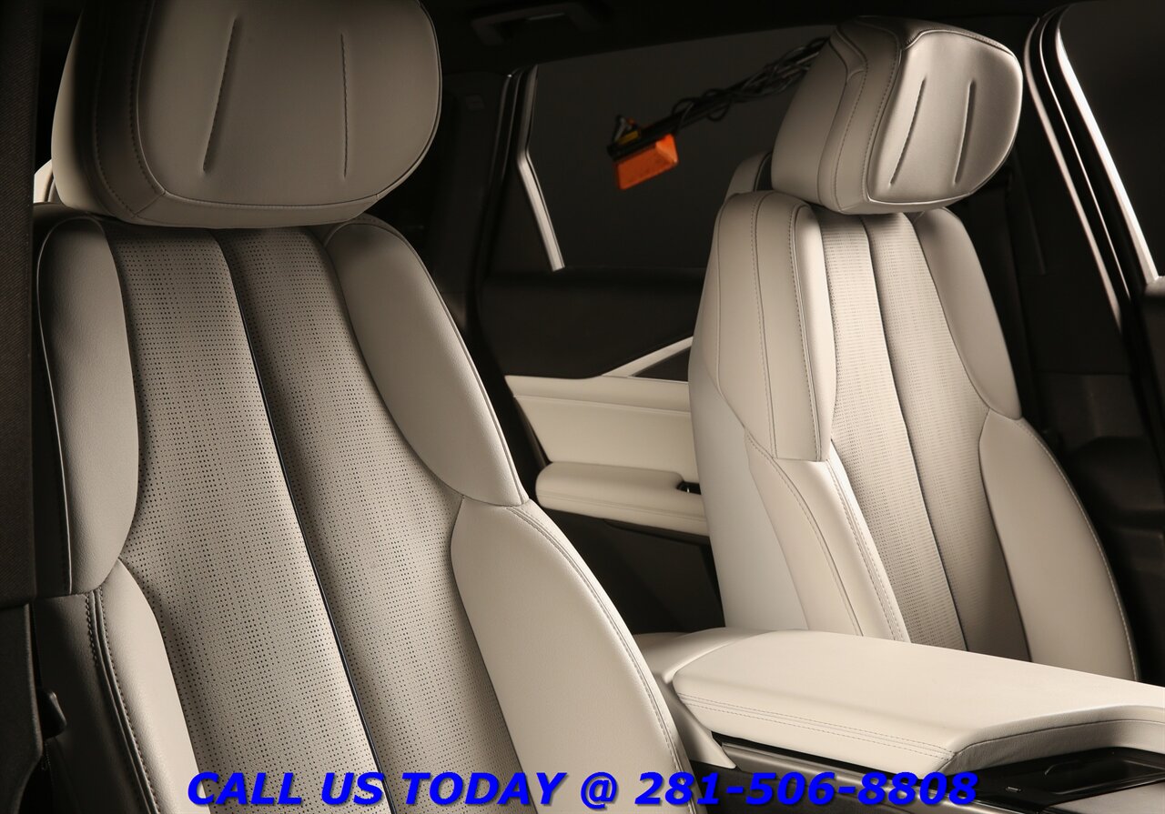 2024 Cadillac LYRIQ 2024 Luxury AWD NAV PANO ADAPTDRIVE CARPLAY 24K Mi - Photo 21 - Houston, TX 77031