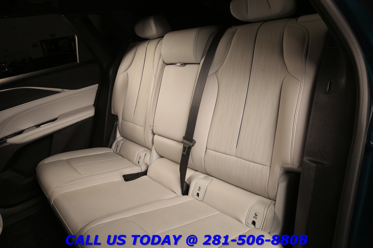 2024 Cadillac LYRIQ 2024 Luxury AWD NAV PANO ADAPTDRIVE CARPLAY 24K Mi - Photo 23 - Houston, TX 77031