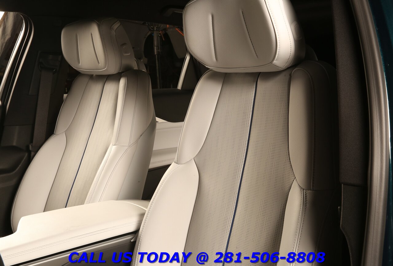 2024 Cadillac LYRIQ 2024 Luxury AWD NAV PANO ADAPTDRIVE CARPLAY 24K Mi - Photo 13 - Houston, TX 77031
