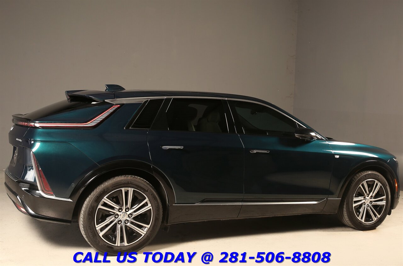 2024 Cadillac LYRIQ 2024 Luxury AWD NAV PANO ADAPTDRIVE CARPLAY 24K Mi - Photo 6 - Houston, TX 77031