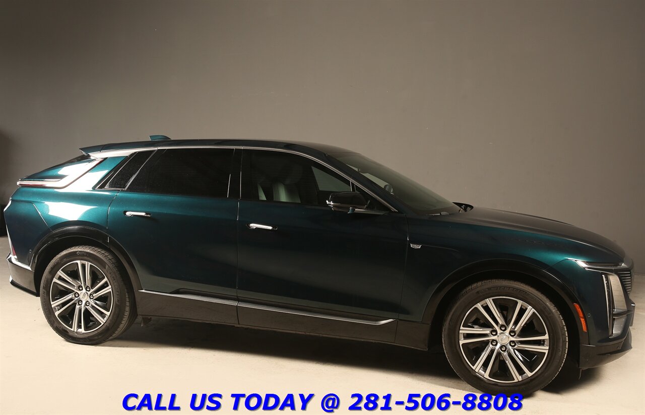 2024 Cadillac LYRIQ 2024 Luxury AWD NAV PANO ADAPTDRIVE CARPLAY 24K Mi - Photo 7 - Houston, TX 77031