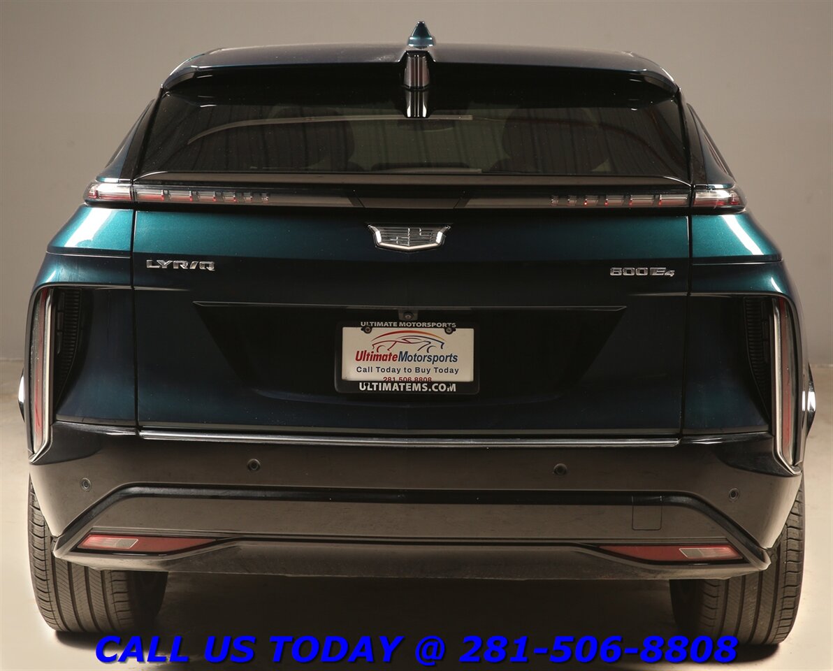 2024 Cadillac LYRIQ 2024 Luxury AWD NAV PANO ADAPTDRIVE CARPLAY 24K Mi - Photo 5 - Houston, TX 77031