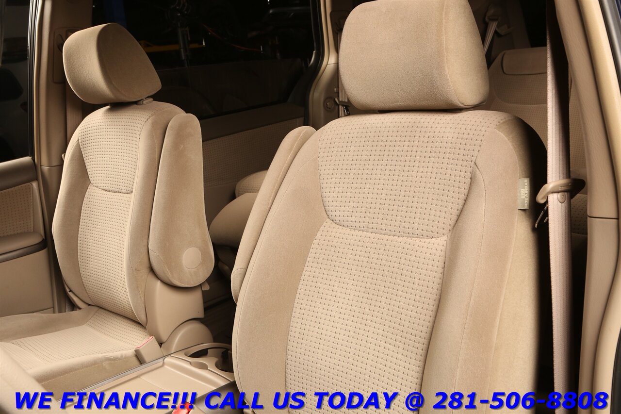 2006 Toyota Sienna 2006 LE 8PASS DVD ROOF RACK CRUISE 16K MILES!!! - Photo 11 - Houston, TX 77031