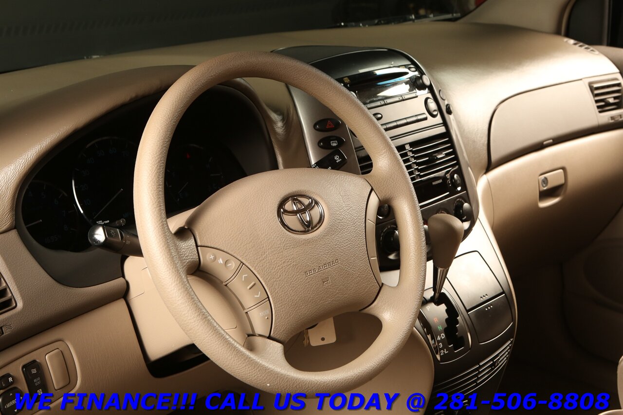 2006 Toyota Sienna 2006 LE 8PASS DVD ROOF RACK CRUISE 16K MILES!!! - Photo 10 - Houston, TX 77031
