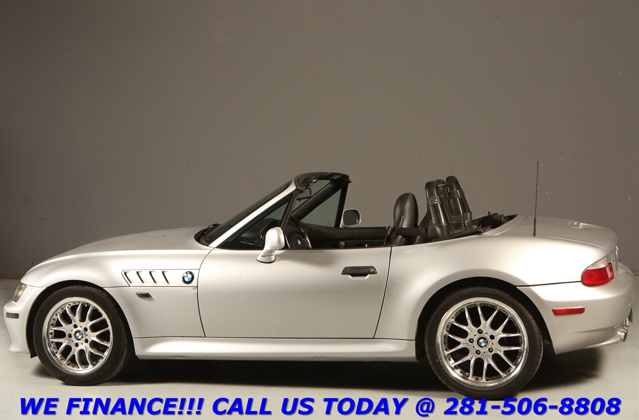 2002 BMW Z3 2002 CONVERTIBLE MANUAL 5-SPEED HEATSEAT 17 "ALLOYS   - Photo 5 - Houston, TX 77031