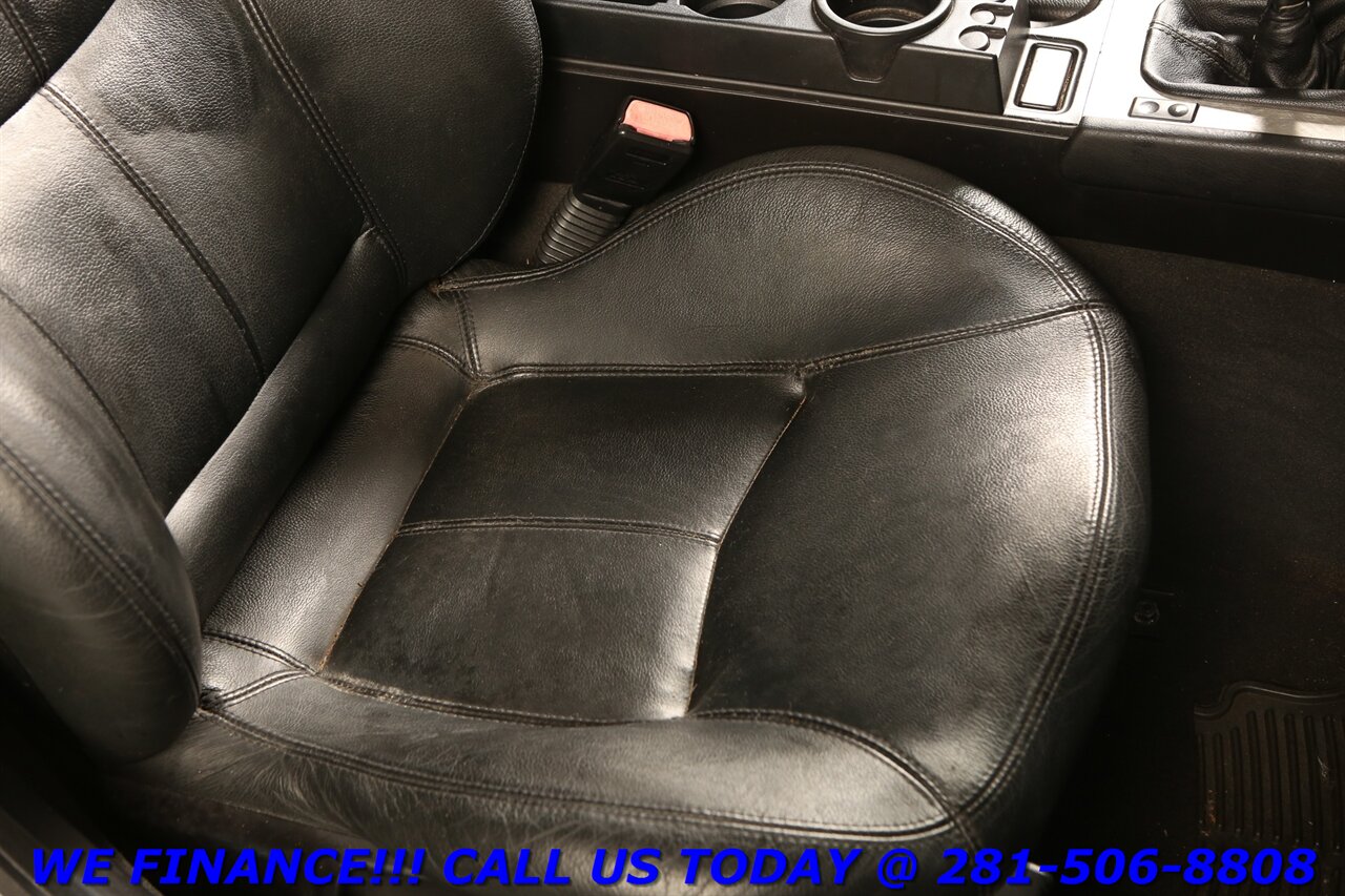 2002 BMW Z3 2002 CONVERTIBLE MANUAL 5-SPEED HEATSEAT 17 "ALLOYS   - Photo 21 - Houston, TX 77031